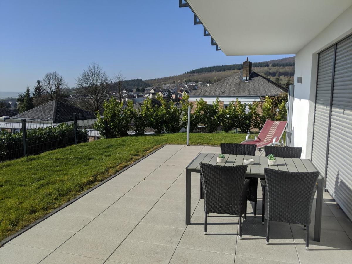 Ferienwohnungen Pellenzblick - Wohnen auf Zeit - Nickenich Exterior foto