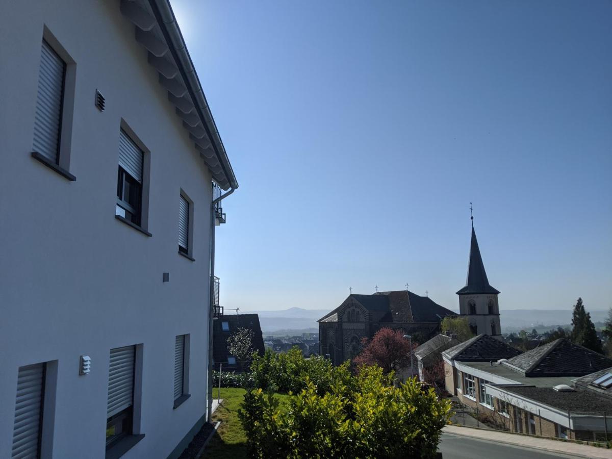 Ferienwohnungen Pellenzblick - Wohnen auf Zeit - Nickenich Exterior foto