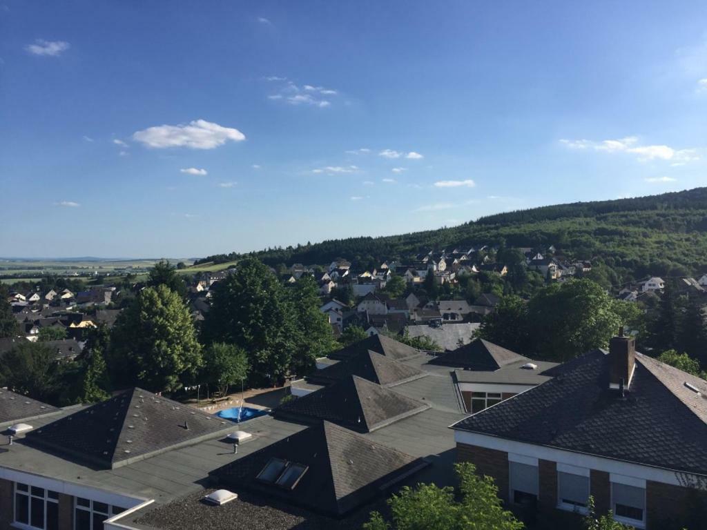 Ferienwohnungen Pellenzblick - Wohnen auf Zeit - Nickenich Exterior foto